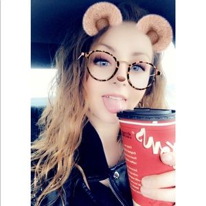 Meet your Posher, Taylor